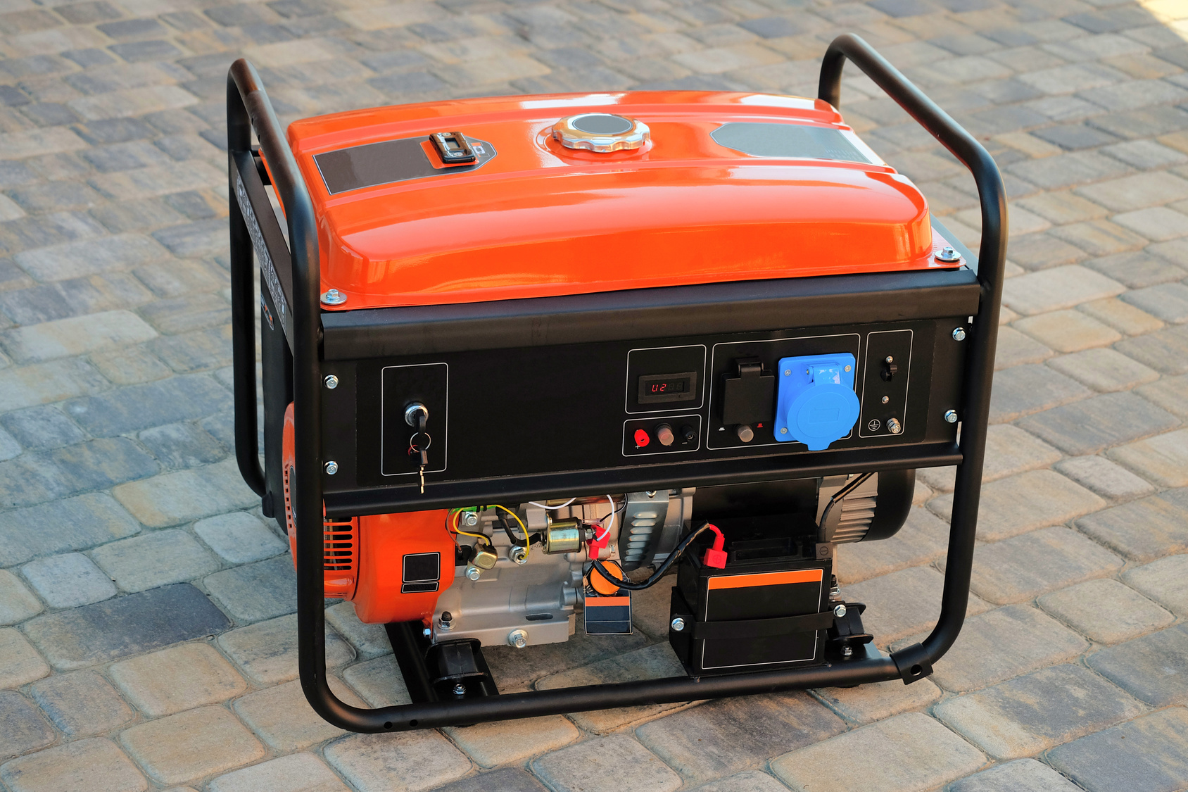 Keeping the Lights On: 3 Benefits of Purchasing Used and Surplus Generators